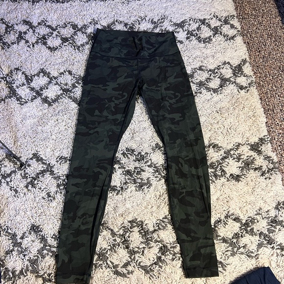 Bundle of 10 LULULEMON joggers and leggings - Picture 3 of 10